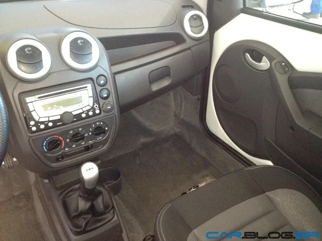 Ford Ka Sport 2013 - interior 