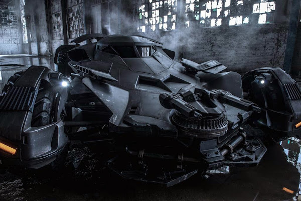 Batmobile revealed by Zack Snyder