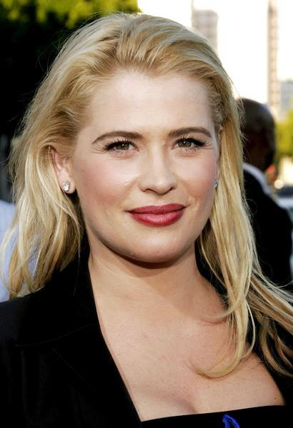 Kristy Swanson - Wallpaper Gallery