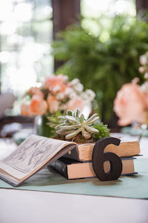 Centro de mesa con libros