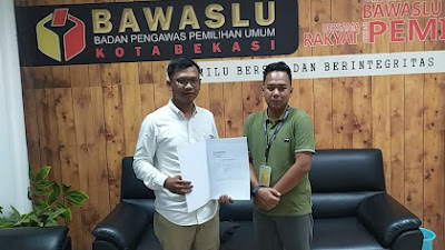 Ranny Fahd Arafiq & Faisal Dilaporkan Ke Bawaslu Kota Bekasi, Buntut Bagi-Bagi Amplop Berisi Duit