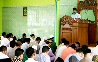 https://aang-zaenal-alfian.blogspot.com/2018/06/khutbah-jumat-yang-puitis-kehidupan.html