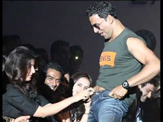 Get A Room Akshay n Twinkle