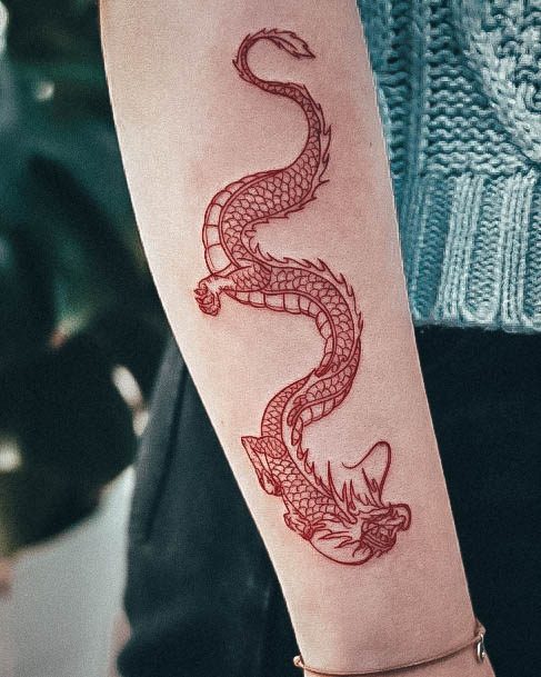 38 tatuagens de dragão que vão inspirar vocês