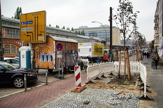 Baustelle Straßenbauarbeiten, Warschauer Straße, 10243 Berlin, 13.10.2013