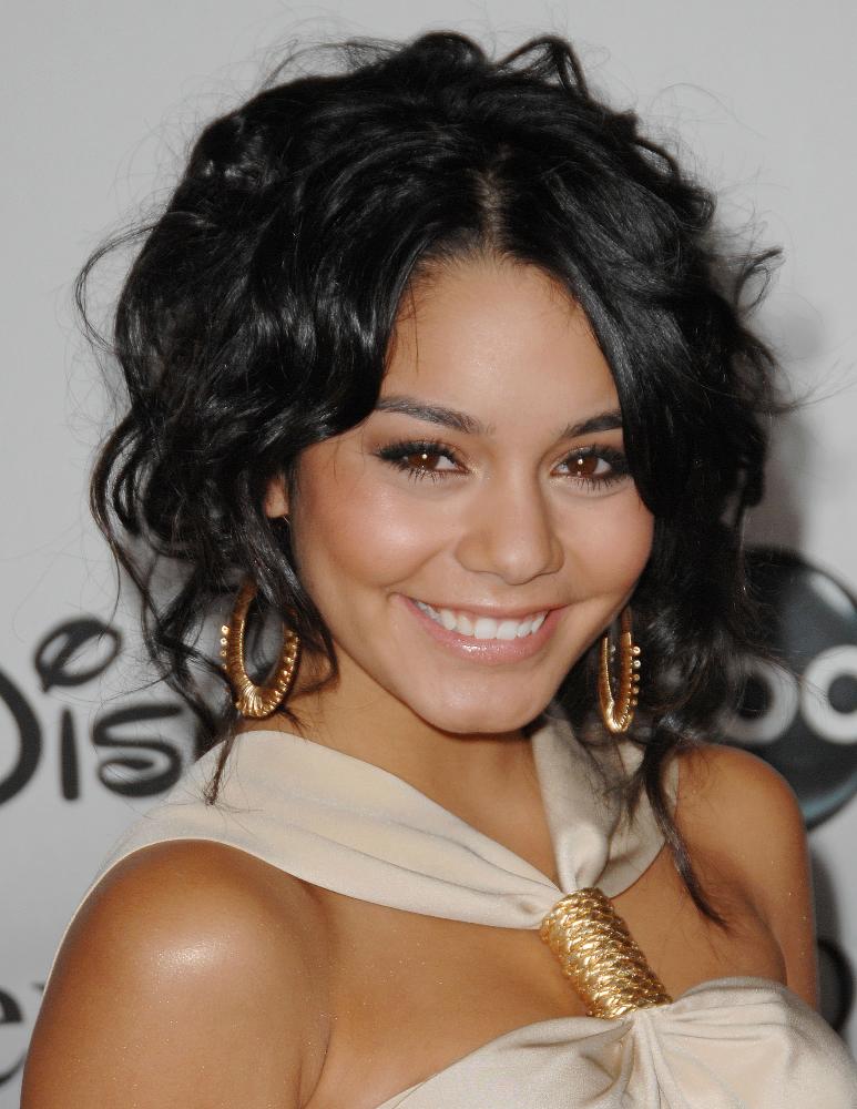 vanessa hudgens short hair