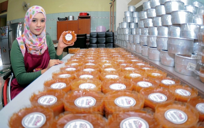 TODAY TERENGGANU: USAHAWAN KUIH BAKUL DIPILIH IKON BELIA 