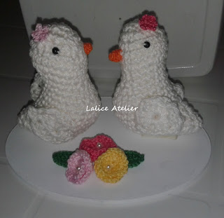 topo bolo pombinhos,topo bolo amigurumi,topo bolo casal passarinhos,LGBT, casamento LGBT, casal LGBT, topo de bolo LGBT, crochê LGBT