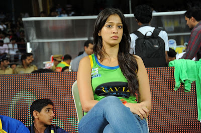 Lakshmi Rai Wallpapers 2013