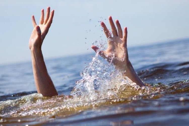 Warga Singorojo Hilang Tenggelam saat Mancing di Pelabuhan Kendal