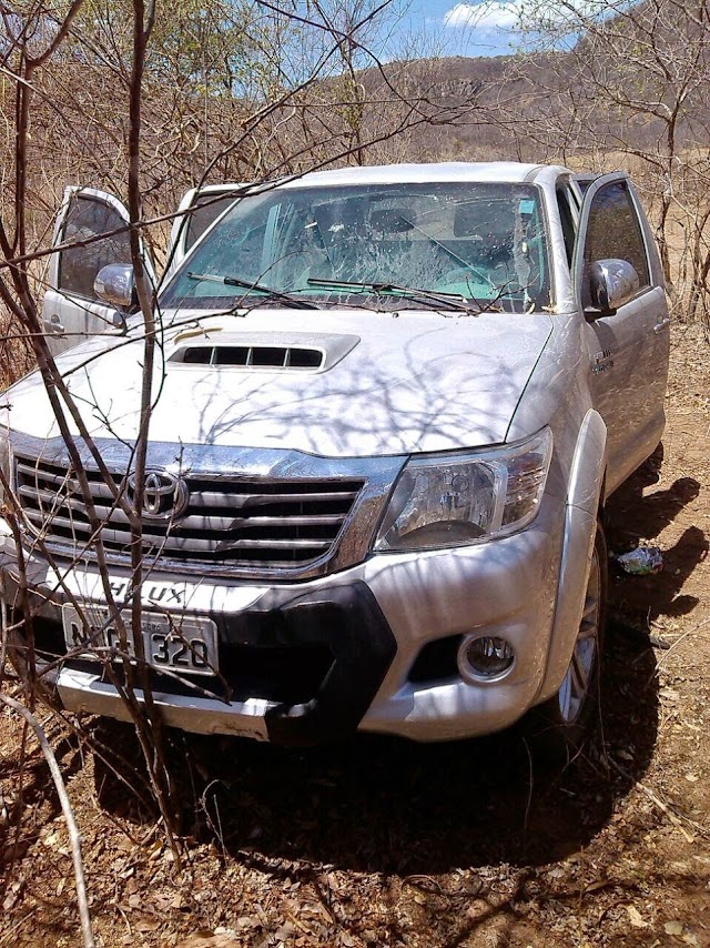 Veículo roubado é encontrado na zona rural de Encanto/RN após perseguição policial