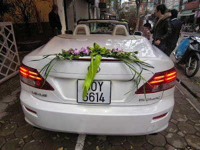 Cho thuê xe cưới mui trần Lexus is250