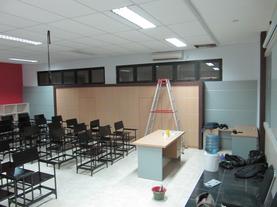 Pesan Rak  File Kantor Built In Tanam Dinding  di Semarang 