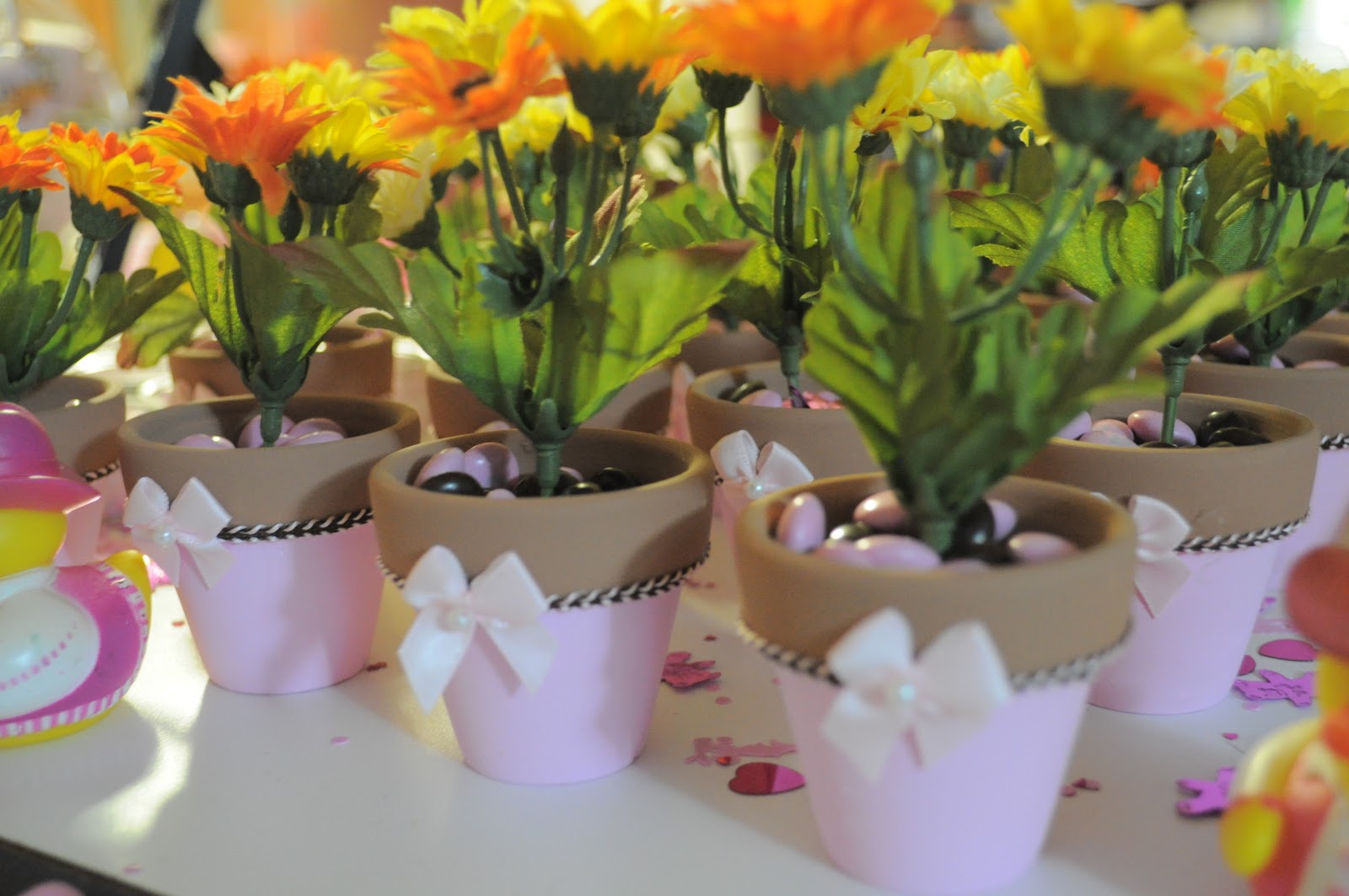 Little bit of everything: Baby shower mini flower pots