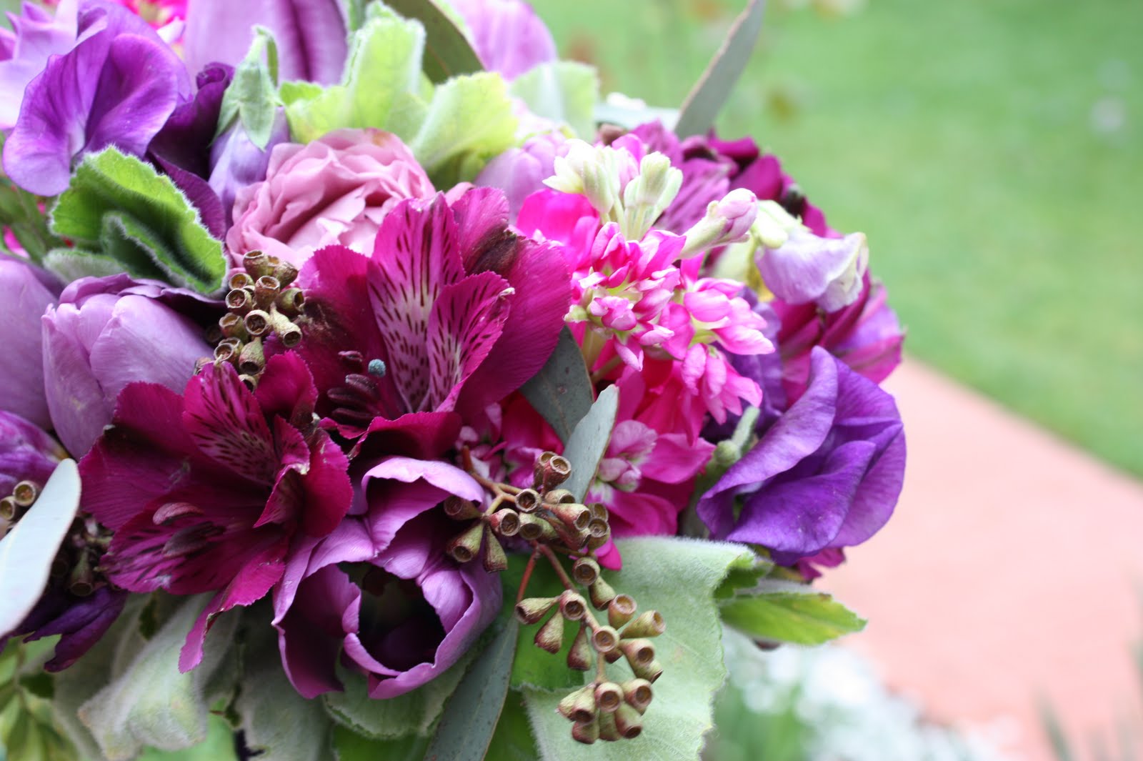 annies wedding flowers