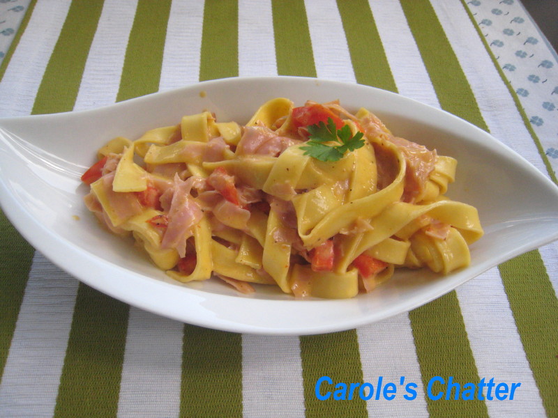 Carole's Chatter: Quick pasta lunch (using leftover lasagne sheet)