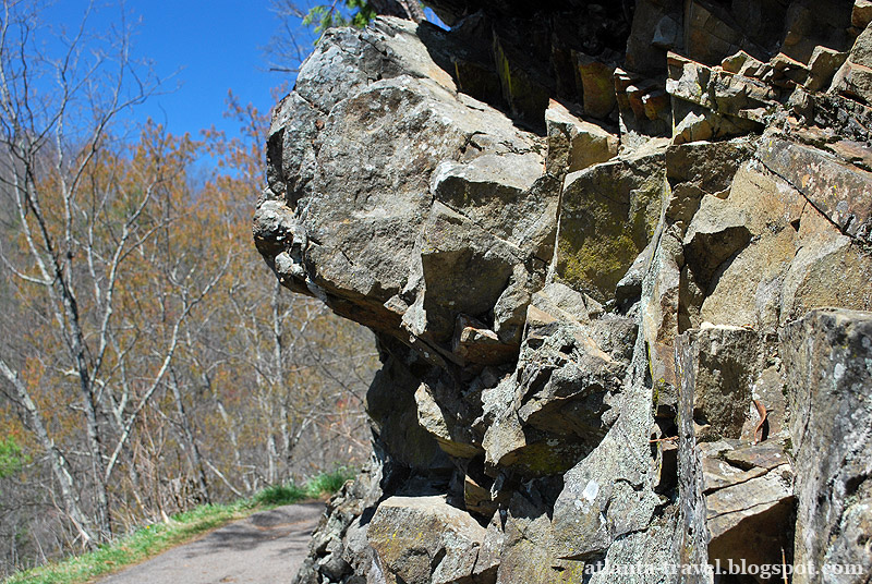 Тропа Лорел Фолс. Laurel Falls Trail