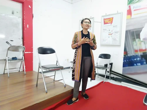 stop body shaming oleh Diana Mayorita