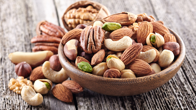 Study: A diet rich in nuts and olive oil protects against skin cancer