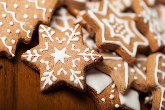 A close-up photo of festive holiday cookies. 