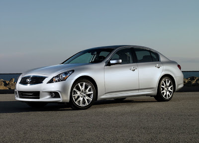 2010 Infiniti G37 Side View