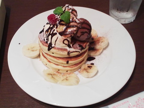 バースデーパンケーキ1 デニーズ名駅西口店