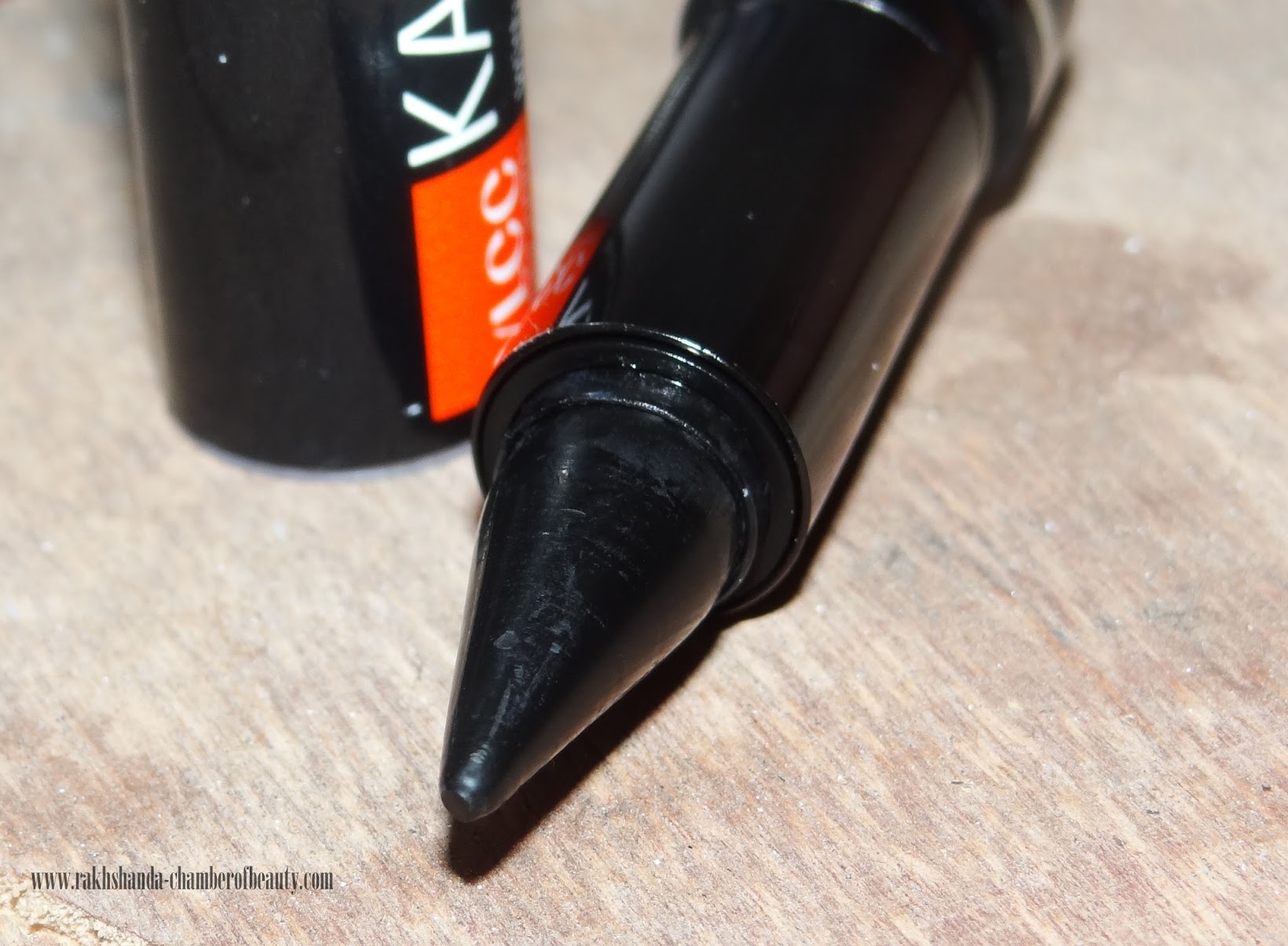 VLCC, VLCC Kajal Review, Herbal kajal, VLCC Herbal Kajal, VLCC Kajal Review and Swatches and Price in India, eye makeup, kohl, natural kajal, review, VLCC kajal in india, price in India, effect of Vlcc kajal, Indian Beauty Blogger, Indian Makeup blog, Chamber Of Beauty