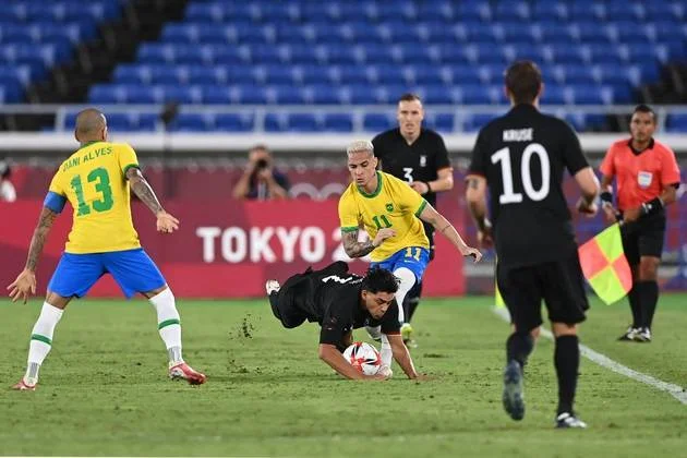 Brasil vence Alemanha na estreia do futebol masculino