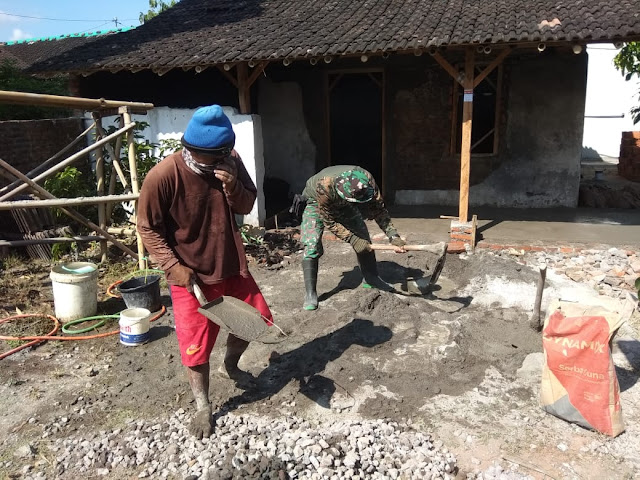 Rehap Rumah Tidak Layak Wujud Kemanunggalan TNI Bersama Rakyat