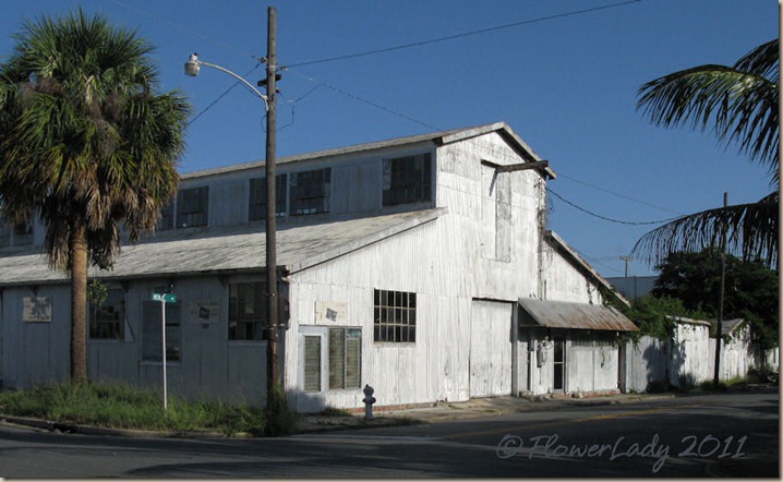 07-31-tin-building