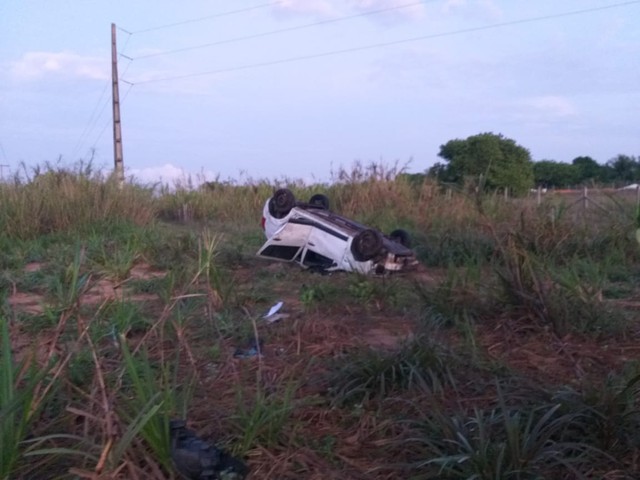 PMs sofrem tentativa de assalto, trocam tiros com bandidos e capotam carro durante perseguição no RN