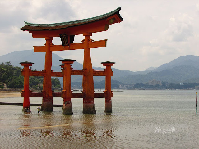 Torii subiendo la marea