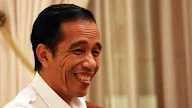 Benarkan Jokowi Bagikan Sembako, Orang Istana: Tidak Ada Tujuan, Hanya Bagi Sembako