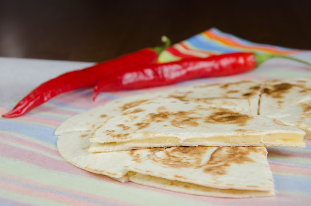 Quesadilla z żółtym serem