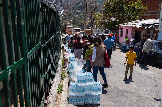 Plataforma de ayuda humanitaria; Rescate Venezuela entregó donaciones en Petare.