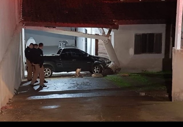 Homem é executado no portão de casa após chegar do serviço em Colombo