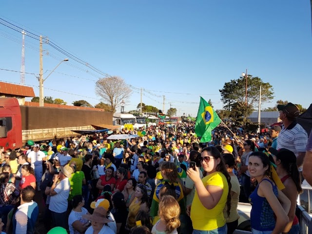 Ato em apoio a caminhoneiros milhares de Campinalagoanos vão as ruas