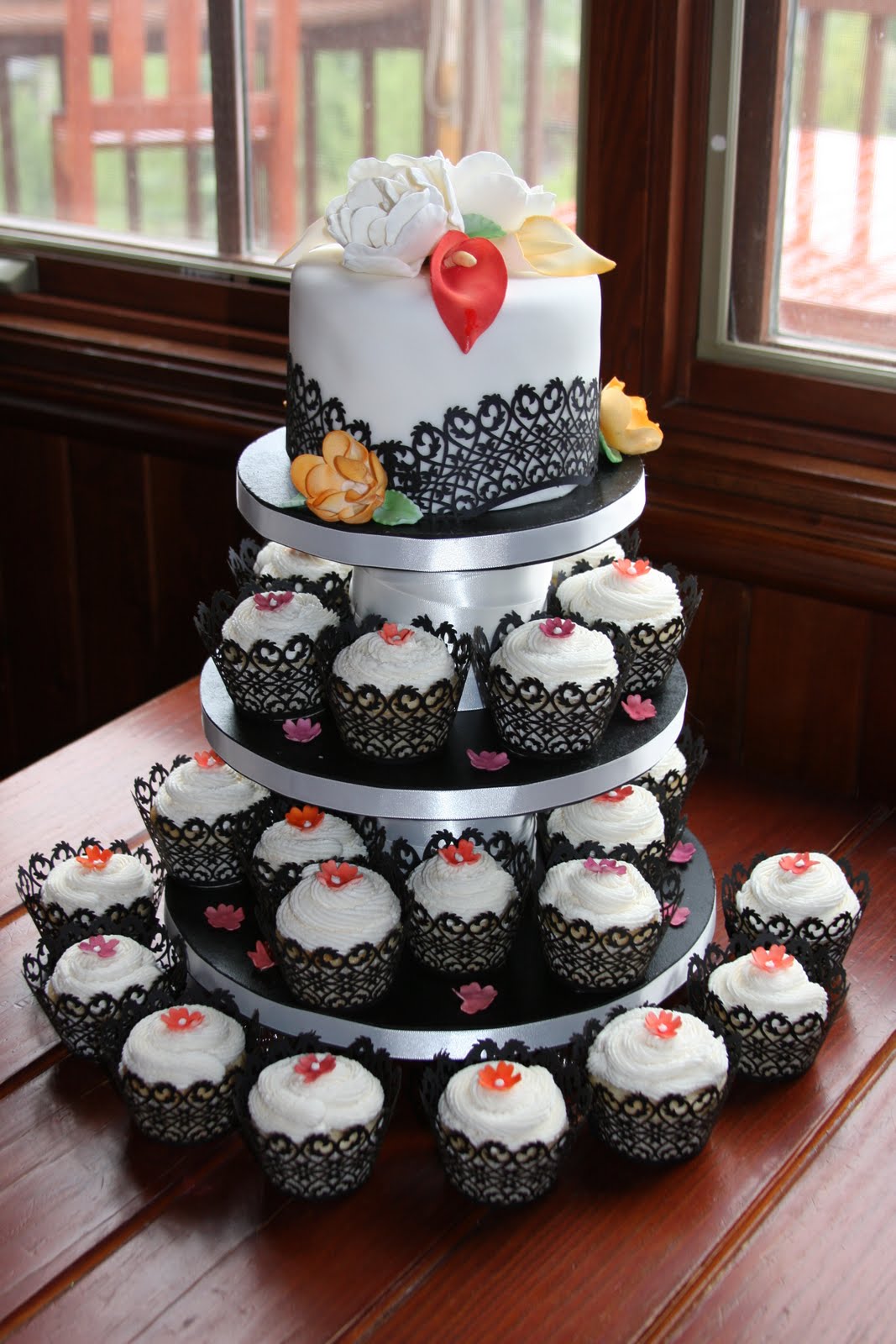 Cupcake Wedding Cake Wallpaper
