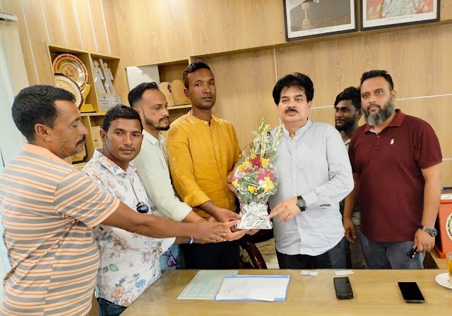 এমপি খোকার সাথে  নবগঠিত কমিটির শুভেচ্ছা বিনিময়