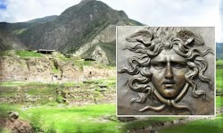  Αυτή η περιγραφή του Ησιόδου φαίνεται να ταιριάζει με τα μυστηριώδη ερείπια του λαβυρίνθου στο Chavin de Huantar στις Περουβιανές Άνδεις, σ...