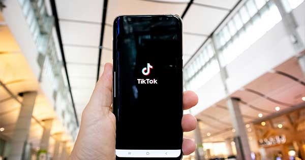 La Unión Europea investiga a TikTok por posible incumplimiento de la Ley de Servicios Digitales.