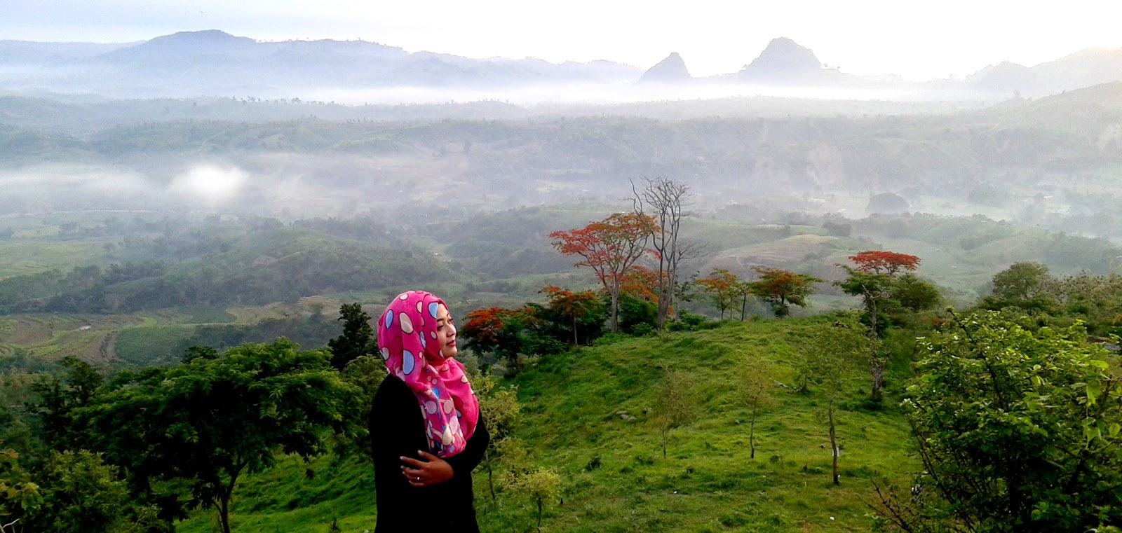 Negeri Atas Angin, Indahnya Puncak Bukit Cinta  Nova Wijaya