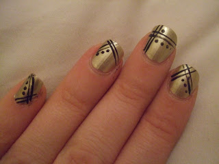 Oooooh Pretty: Gold Art Deco nails