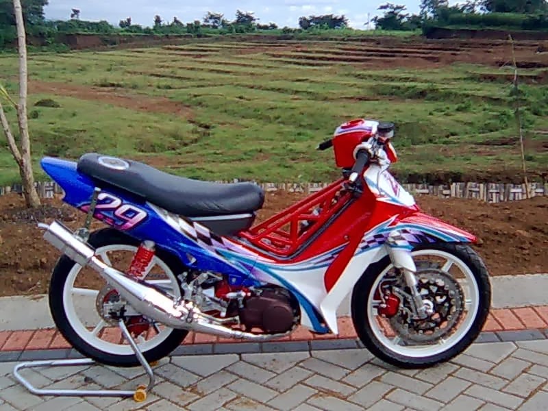 Modifikasi Yamaha F1ZR 1997 Full Modif Racing Look Juara 