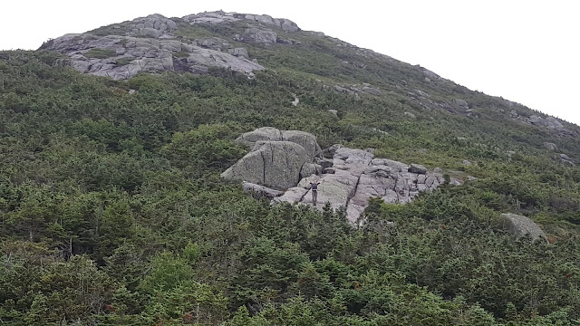 Sentier vers le mont Marcy