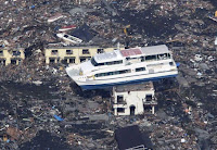 noticias curiosas ferry barco tsunami japon