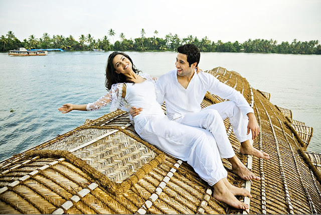 Honeymoon Romance in Backwater Kerala