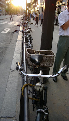 paris bike parking