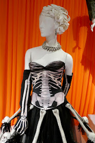 Crazy Ex-Girlfriend season 4 skeleton costume