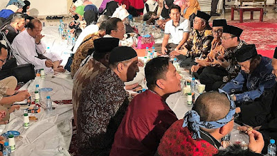 Aher Bersama Ratusan Pekerja Migran Asal Jabar 'Ngabuburit' & Bukber di Konjen Jeddah